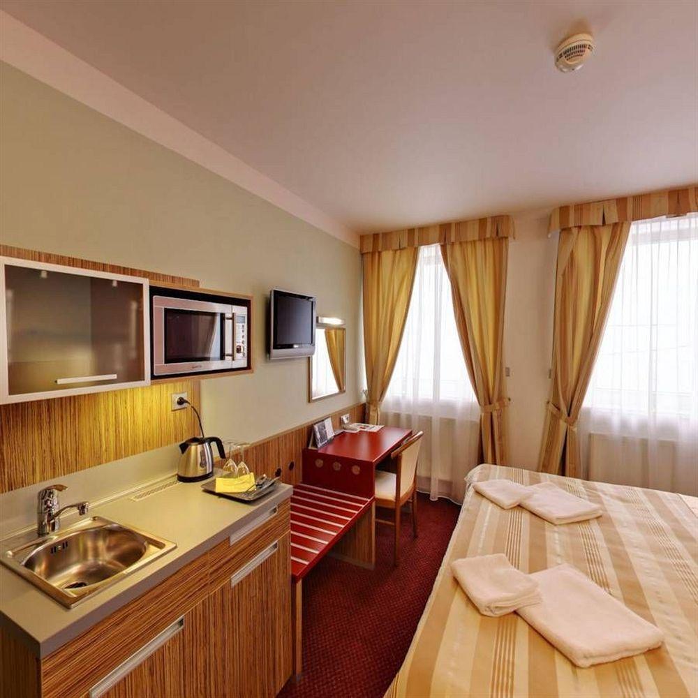 Hotel Vaka เบอร์โน ภายนอก รูปภาพ