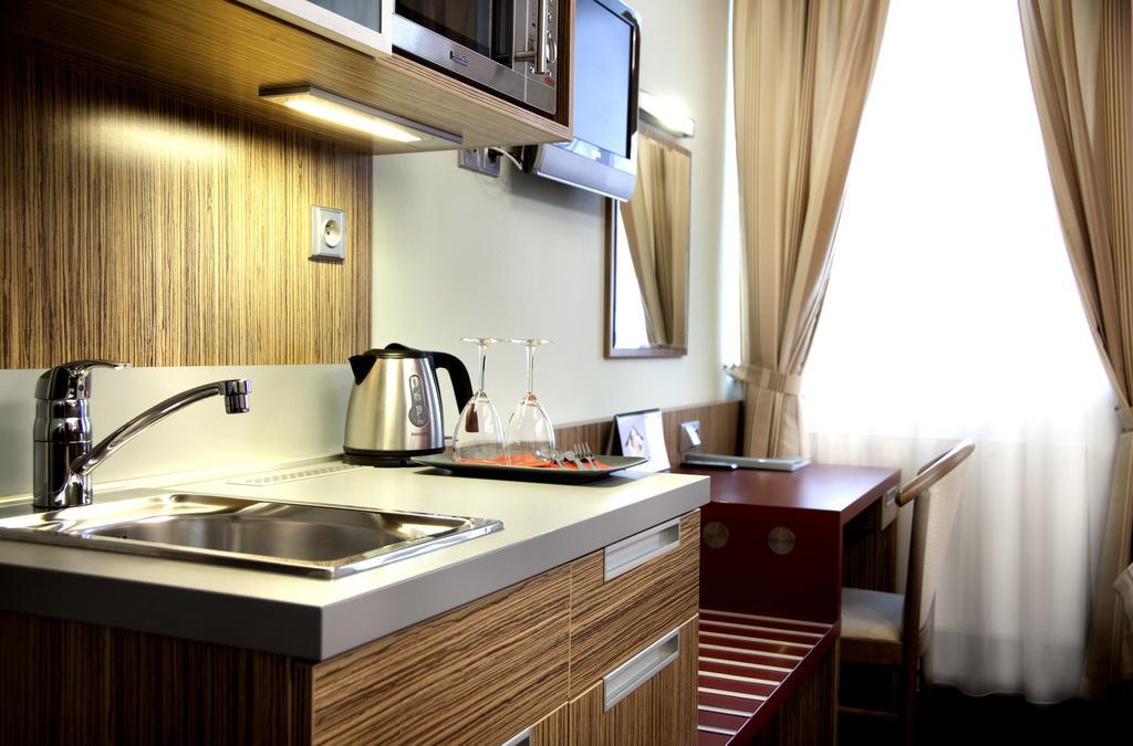 Hotel Vaka เบอร์โน ภายนอก รูปภาพ