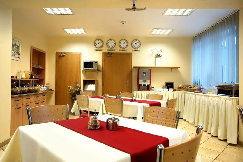 Hotel Vaka เบอร์โน ภายนอก รูปภาพ