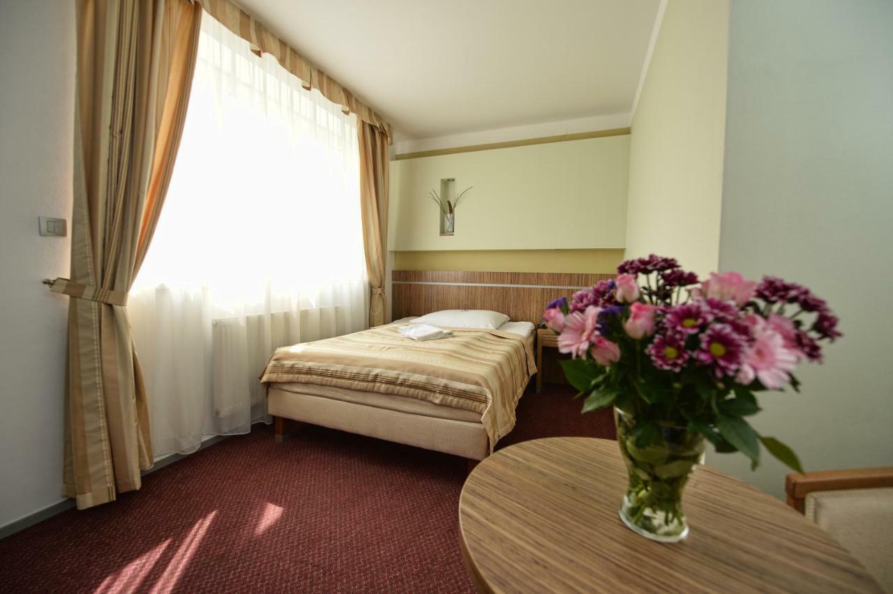 Hotel Vaka เบอร์โน ภายนอก รูปภาพ